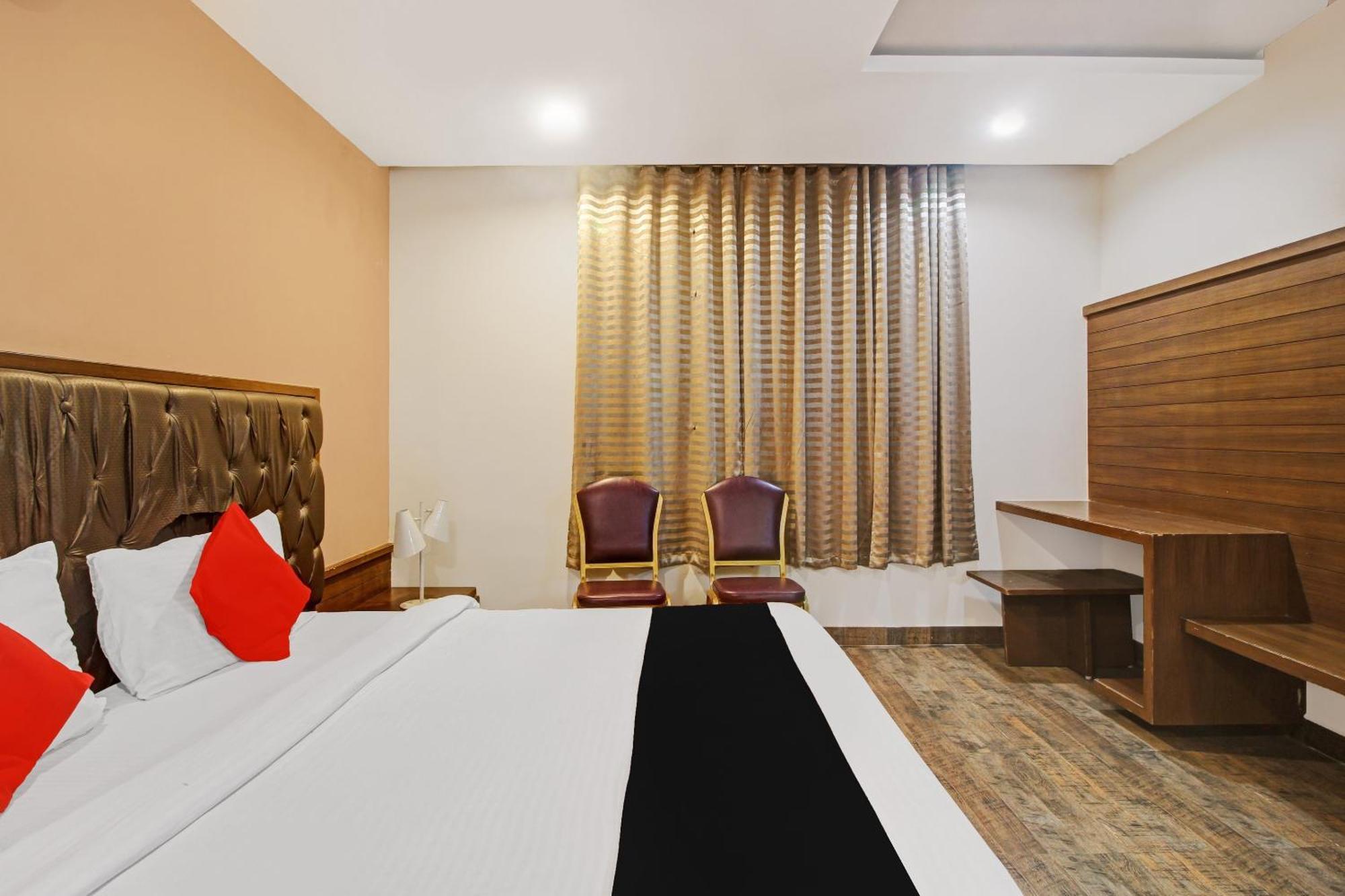 Collection O 82357 Hotel Surabhi Pride Trimulgherry Kültér fotó