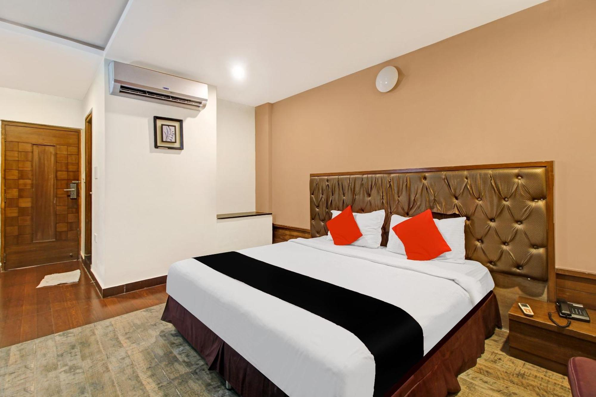 Collection O 82357 Hotel Surabhi Pride Trimulgherry Kültér fotó